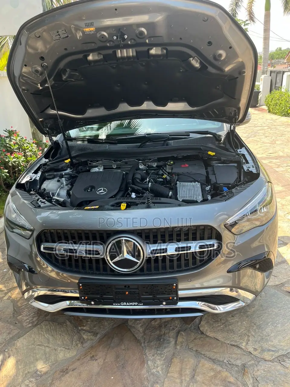 New Mercedes-Benz GLA-Class 2025 Gray