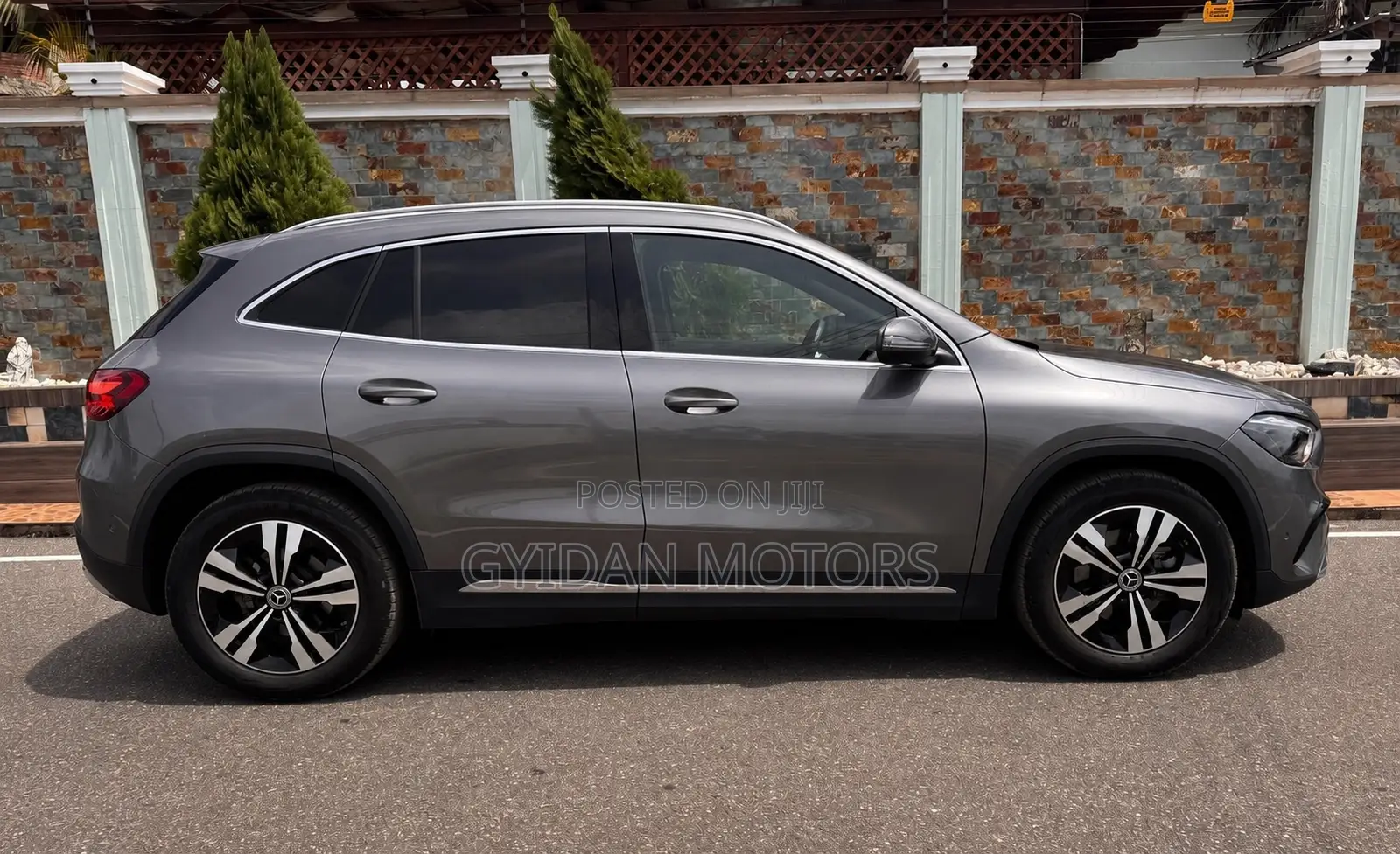 New Mercedes-Benz GLA-Class 2025 Gray