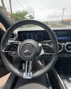 New Mercedes-Benz GLA-Class 2025 Gray