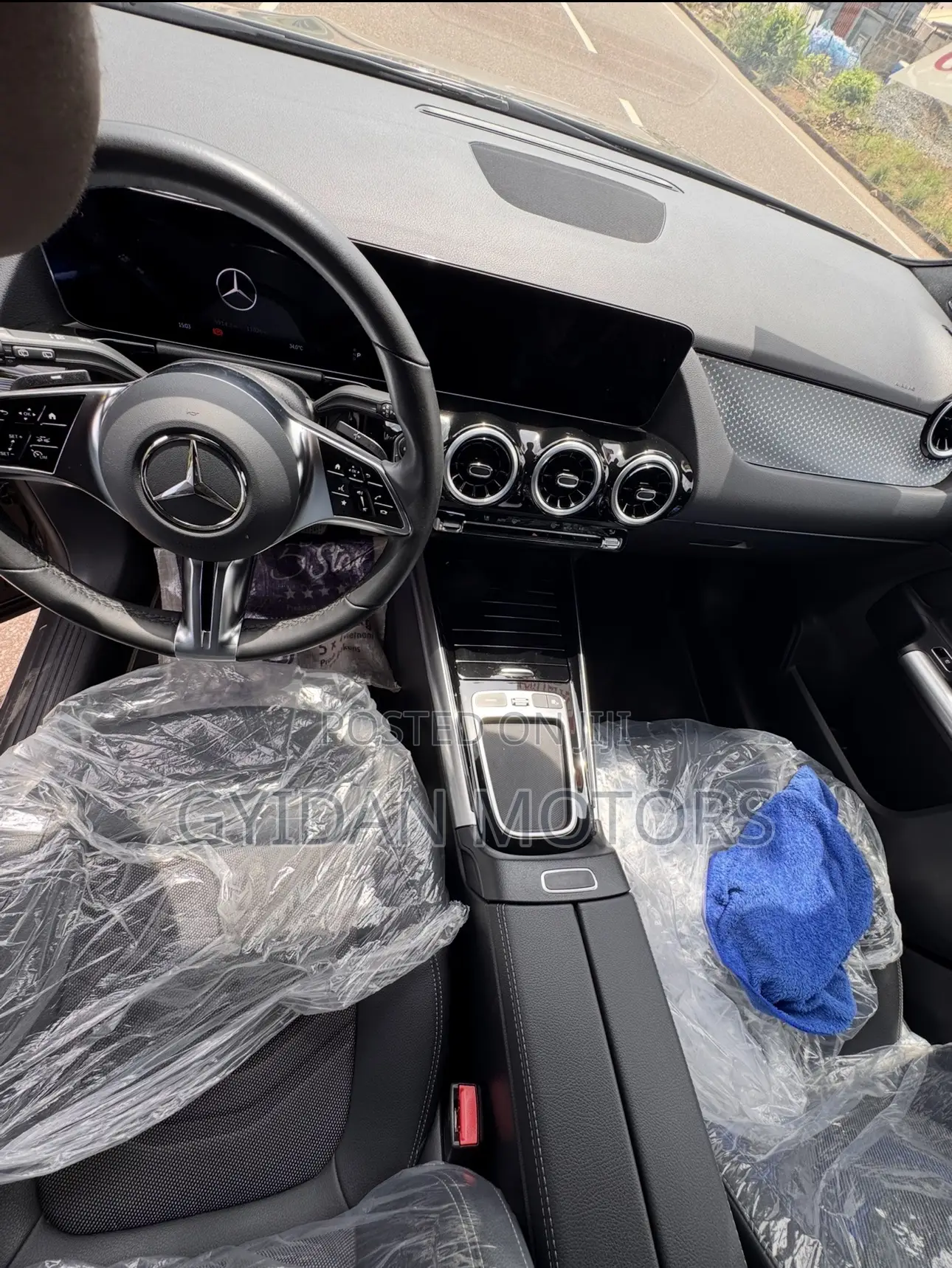 New Mercedes-Benz GLA-Class 2025 Gray
