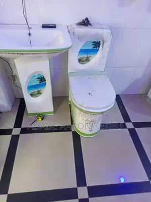 Luxury Designed Jinsili Water Closet With Basin (WC)