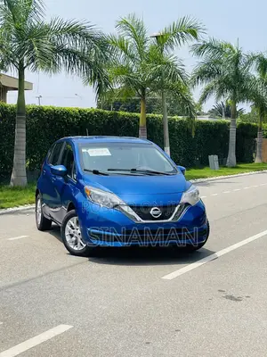 Nissan Versa 1.6 SV 2017 Blue