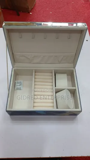 Wholesale and Retail of Quality Jewelry Organizer