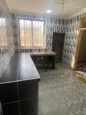 2bdrm Apartment in Amanfro, Castle Gate, Frafraha for rent