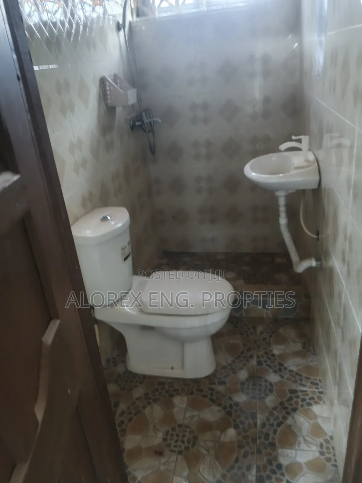 2bdrm Apartment in Amanfro, Castle Gate, Frafraha for rent