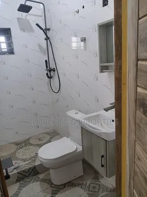 2bdrm Apartment in Amanfro, Castle Gate, Frafraha for rent