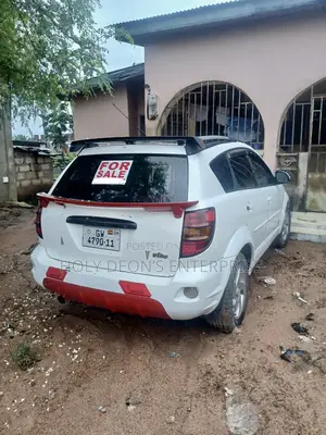 Pontiac Vibe 2010 White