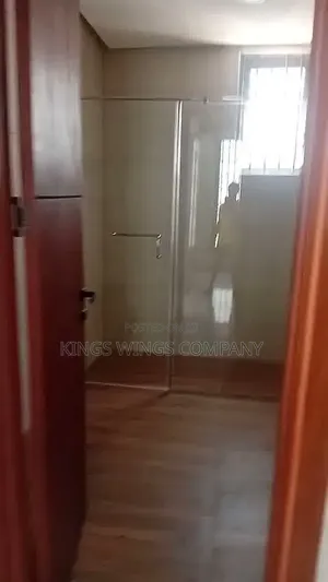 5bdrm House in Palm Ridge Estate, Community 25 for rent