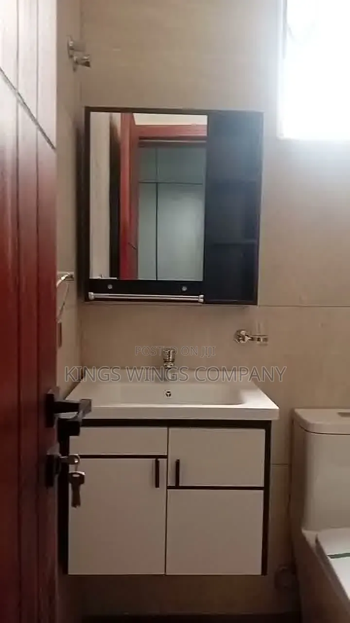5bdrm House in Palm Ridge Estate, Community 25 for rent