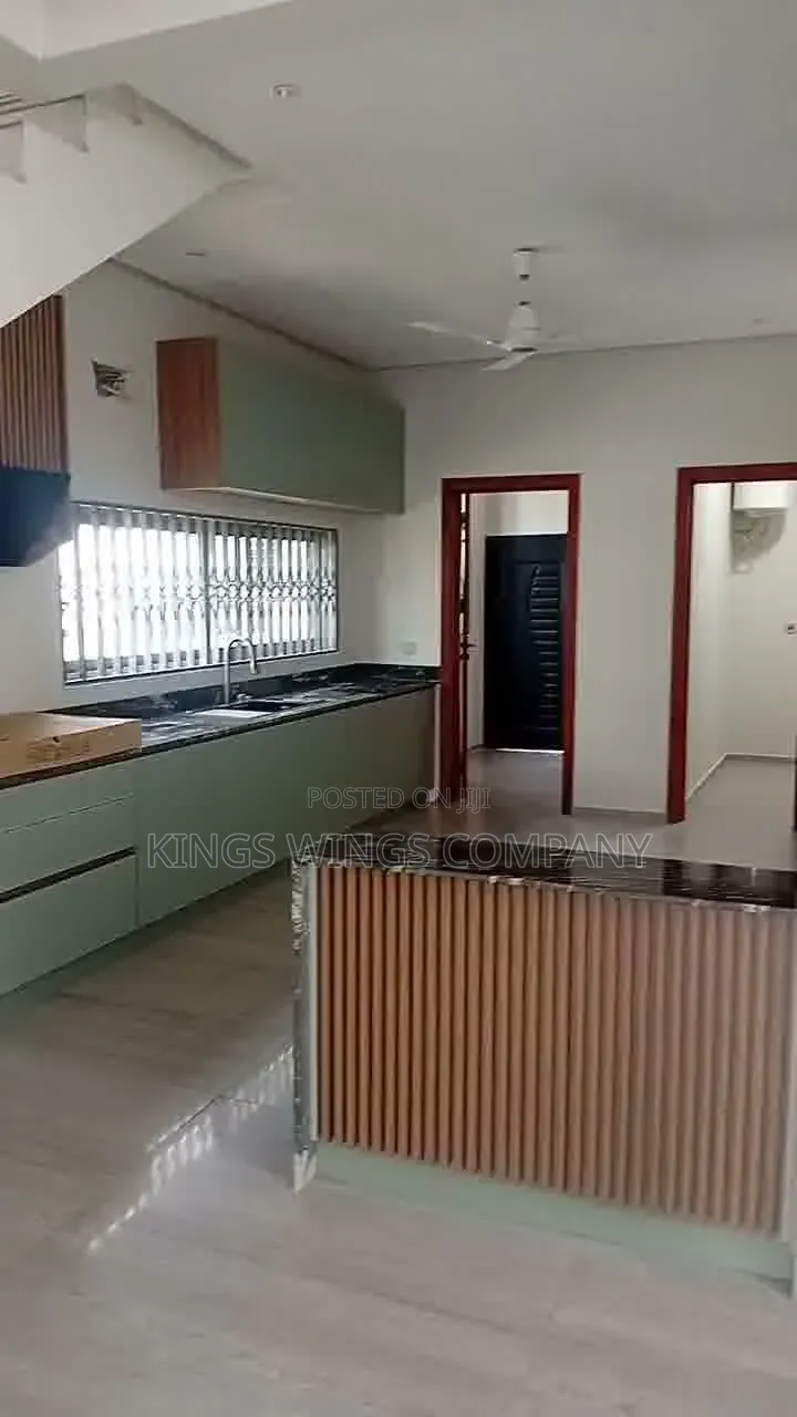 5bdrm House in Palm Ridge Estate, Community 25 for rent