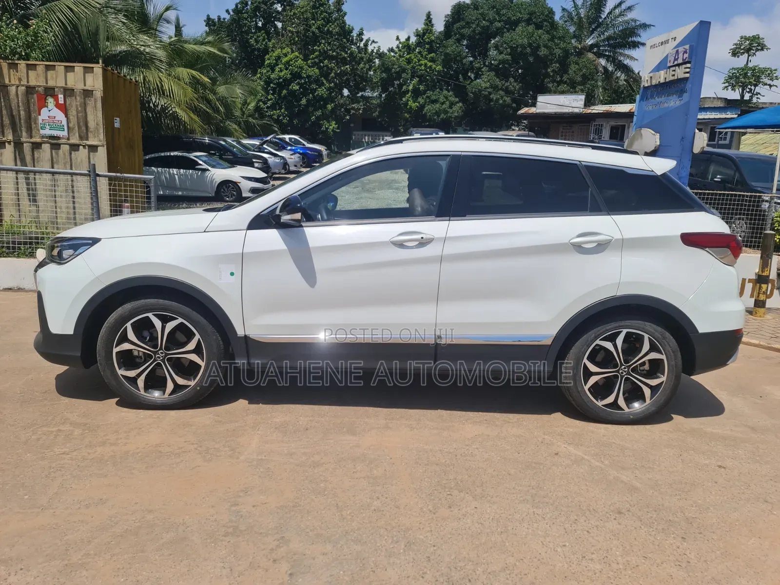 BAIC Senova X65 2.0 Petrol 2017 Red