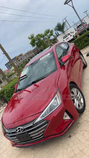 Hyundai Elantra Limited 2020 Red