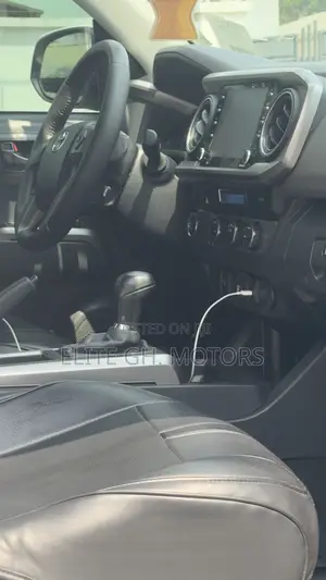 Toyota Tacoma SR5 Double Cab 6' Bed V6 AT 2023 White