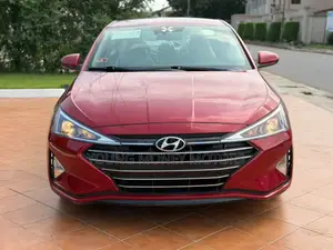 Hyundai Elantra ECO 2019 Red