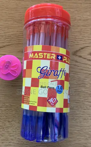Giraffe Pen