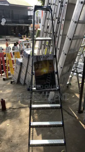 Steel Ladder 6+1 Steps