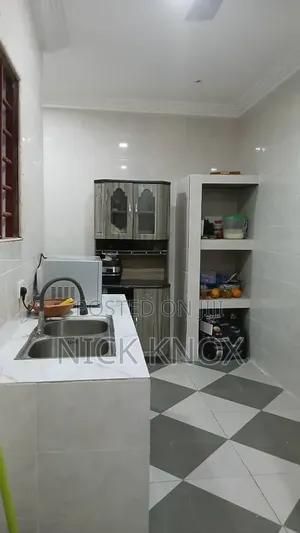 2bdrm Apartment in Klagon, Lashibi for rent