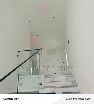 4bdrm House in E A Properties, Lake Side Estate for sale