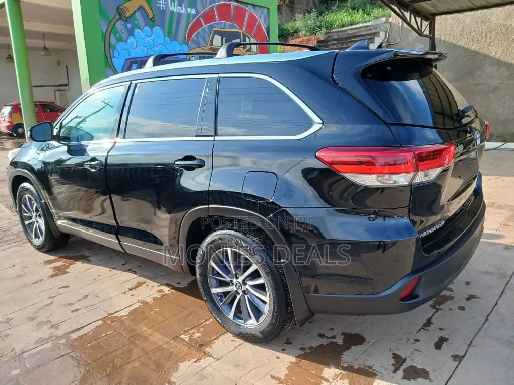 Toyota Highlander XLE 2019 Black