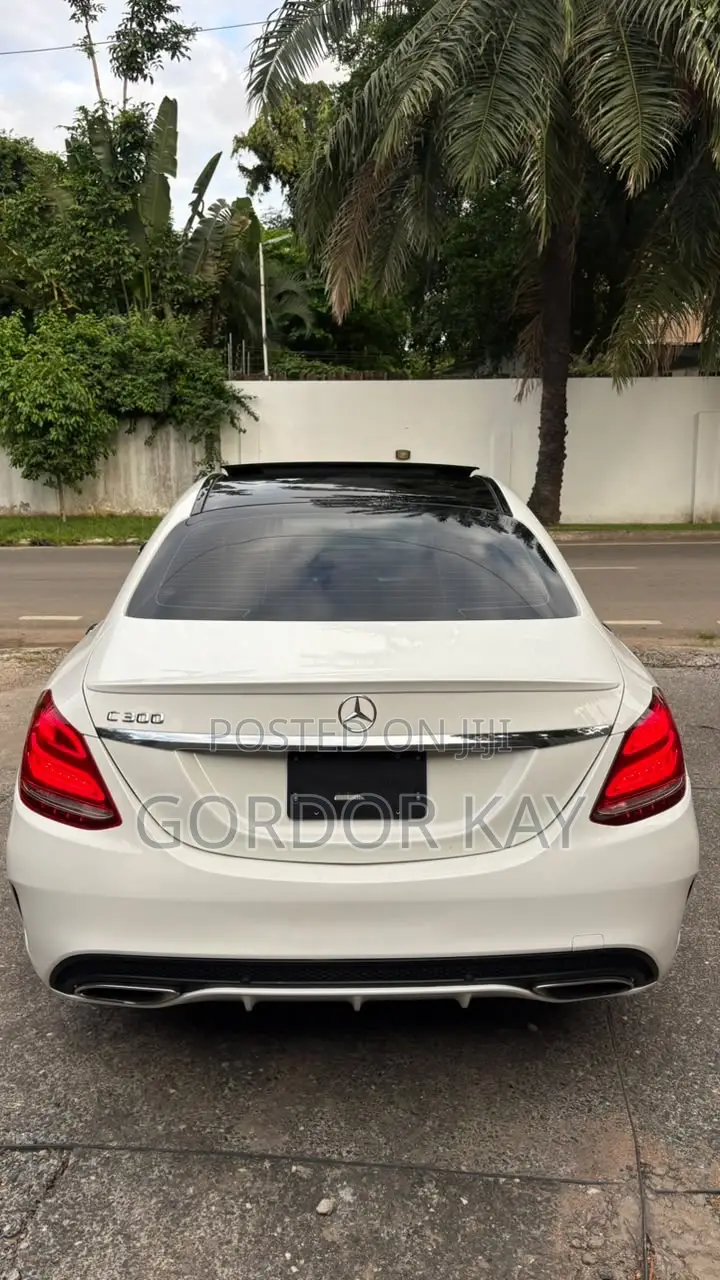 Mercedes-Benz C300 2017 White