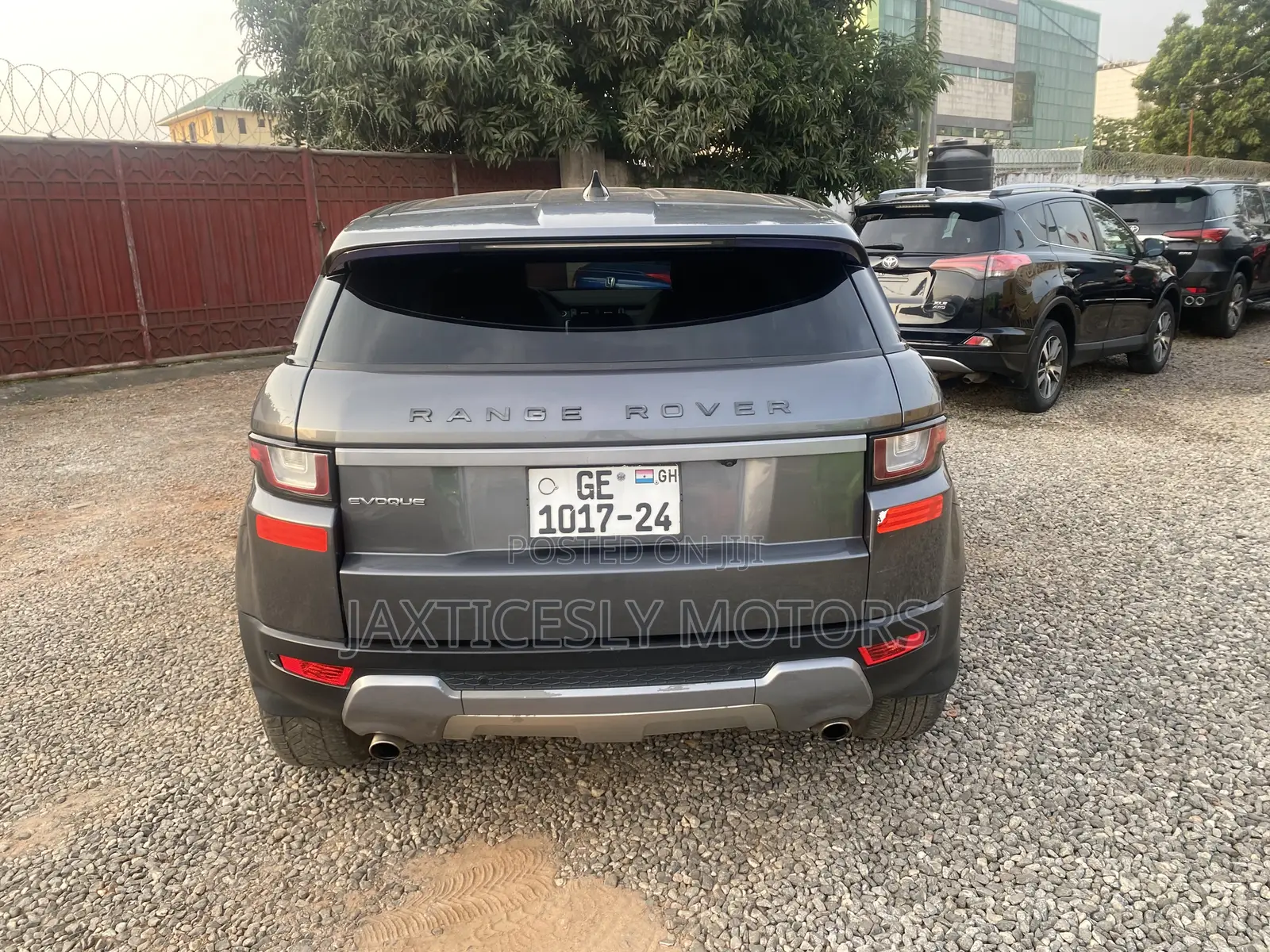 Land Rover Range Rover Evoque HSE 4x4 5-Door 2019 Gray