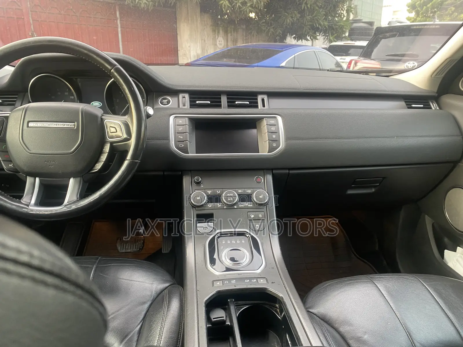 Land Rover Range Rover Evoque HSE 4x4 5-Door 2019 Gray