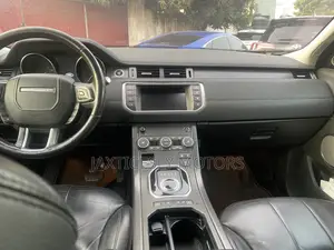 Land Rover Range Rover Evoque HSE 4x4 5-Door 2019 Gray