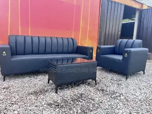 Quality and Spacious Sofa Chairs