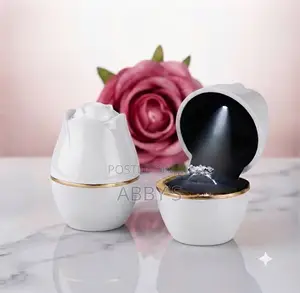Luxury White Floral LED Ring Box/Case