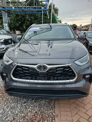 Toyota Highlander XLE 2021