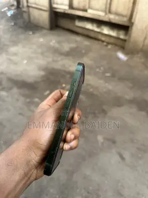 Apple iPhone 13 128 GB Green