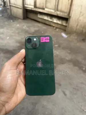 Apple iPhone 13 128 GB Green