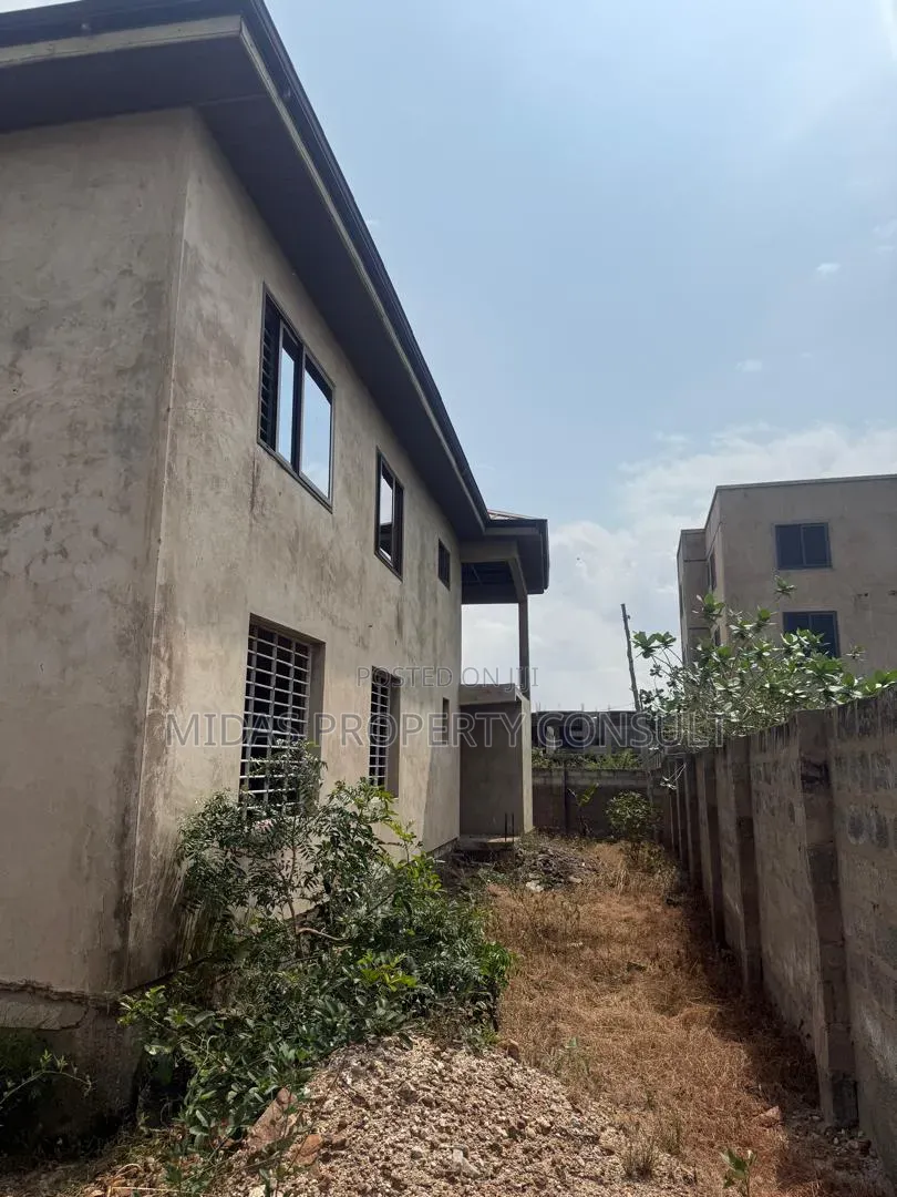 6bdrm House in Community 25 for sale