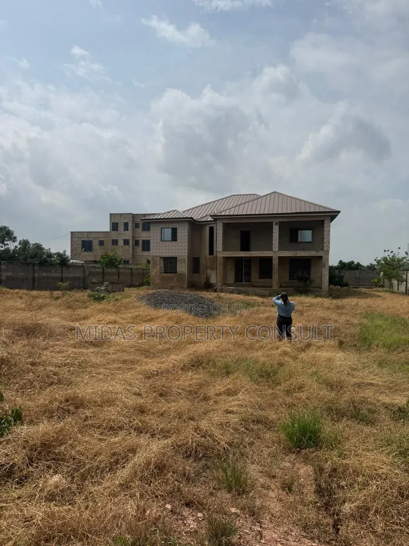 6bdrm House in Community 25 for sale