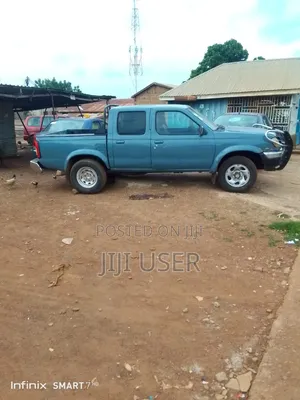 Nissan Hardbody 2007 Beige