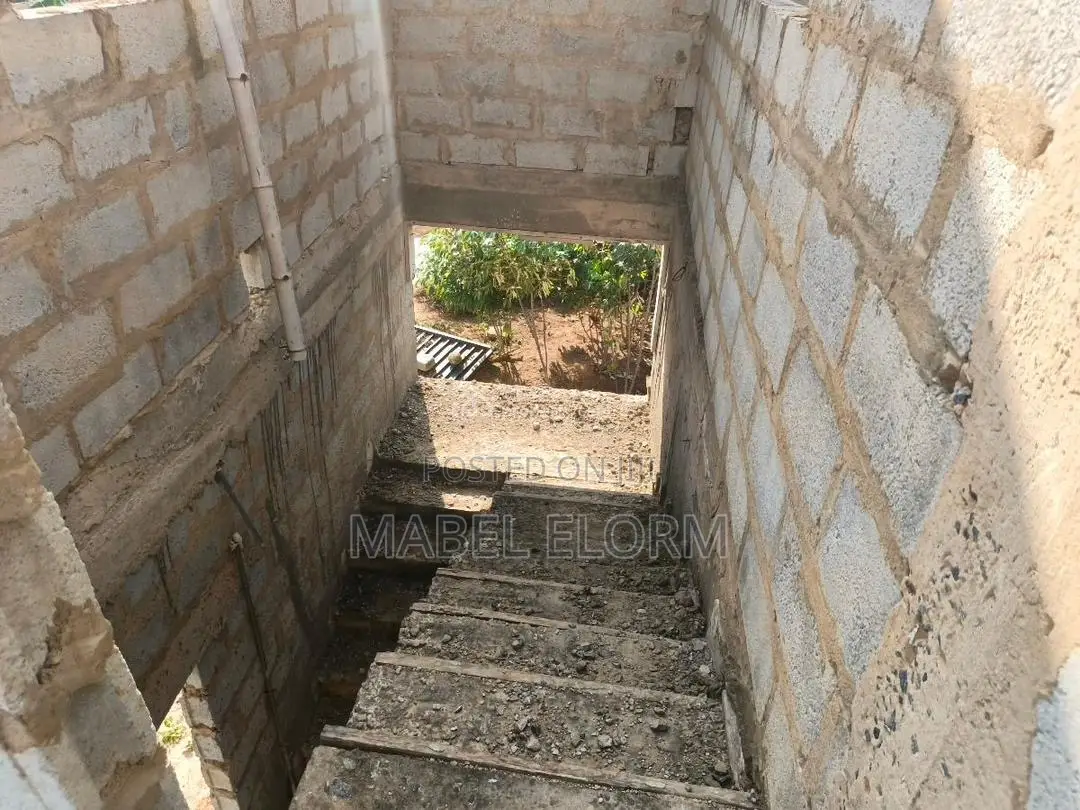 3bdrm House in Esaase, Afigya-Kwabre for sale