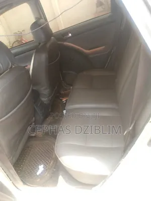 Toyota Matrix Hatchback FWD (1.8L 4cyl 5M) 2008 Silver