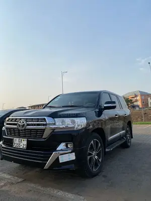Toyota Land Cruiser 4.6 V8 GX-R 2014 Black