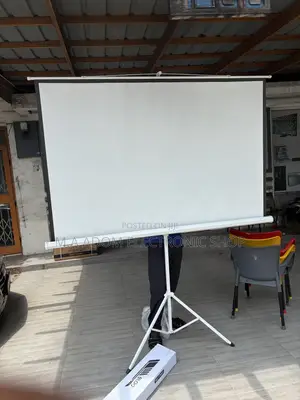 Tripod Manual 180x180cm Projector Screen
