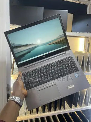 Laptop HP ZBook 15u G5 16GB Intel Core i7 SSD 512GB