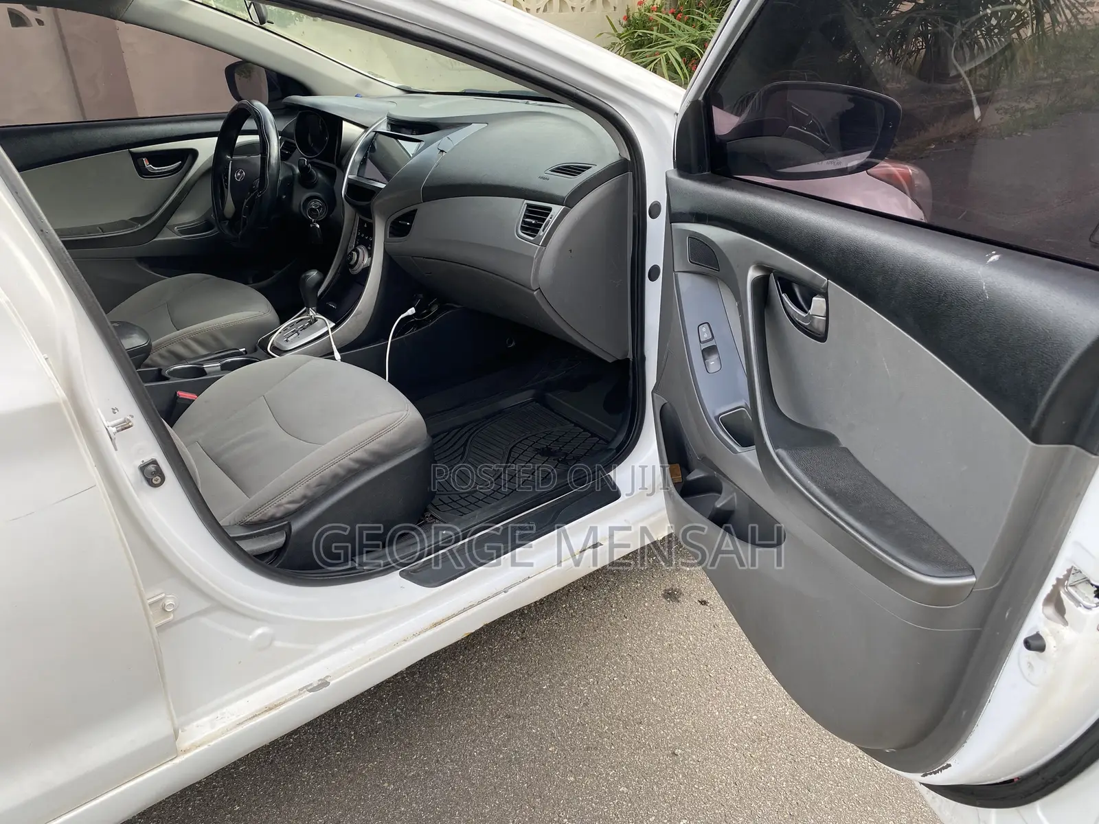 Hyundai Elantra 2013 White