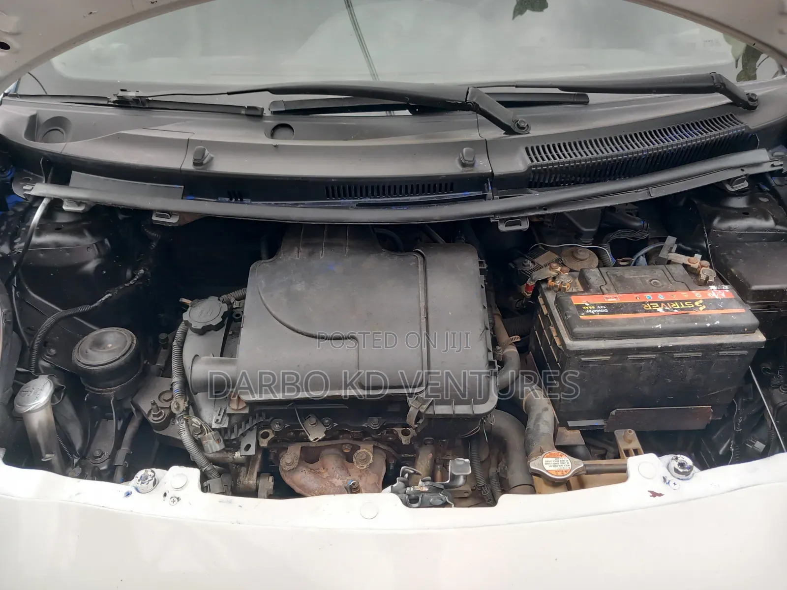 Toyota Vitz 2010 White