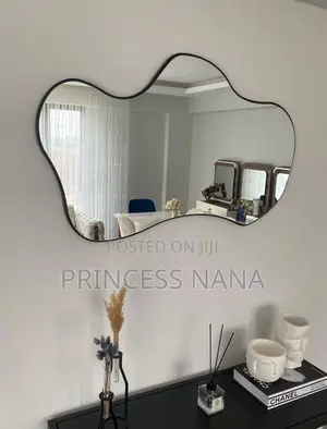 Small Wavy Mirror