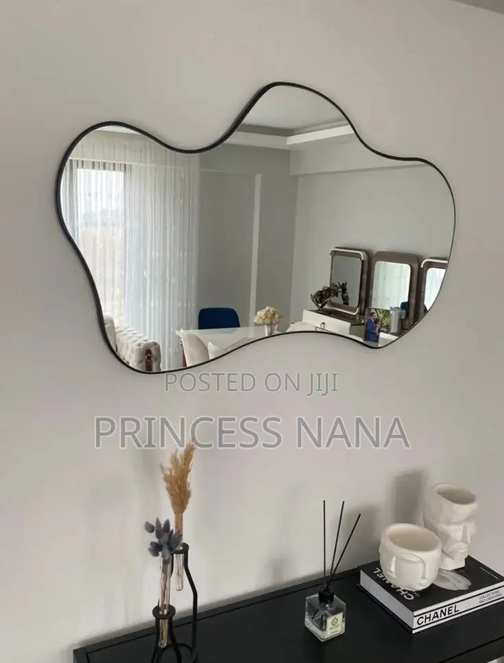 Small Wavy Mirror