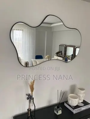 Small Wavy Mirror