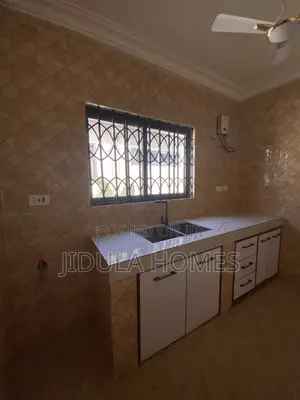 3bdrm Apartment in East Legon Hills, School Junction for rent
