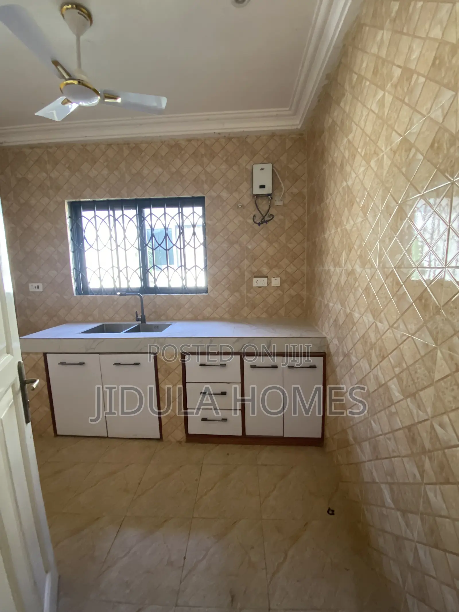 3bdrm Apartment in East Legon Hills, School Junction for rent