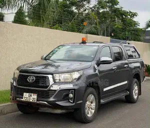 Toyota Hilux 2020 Silver