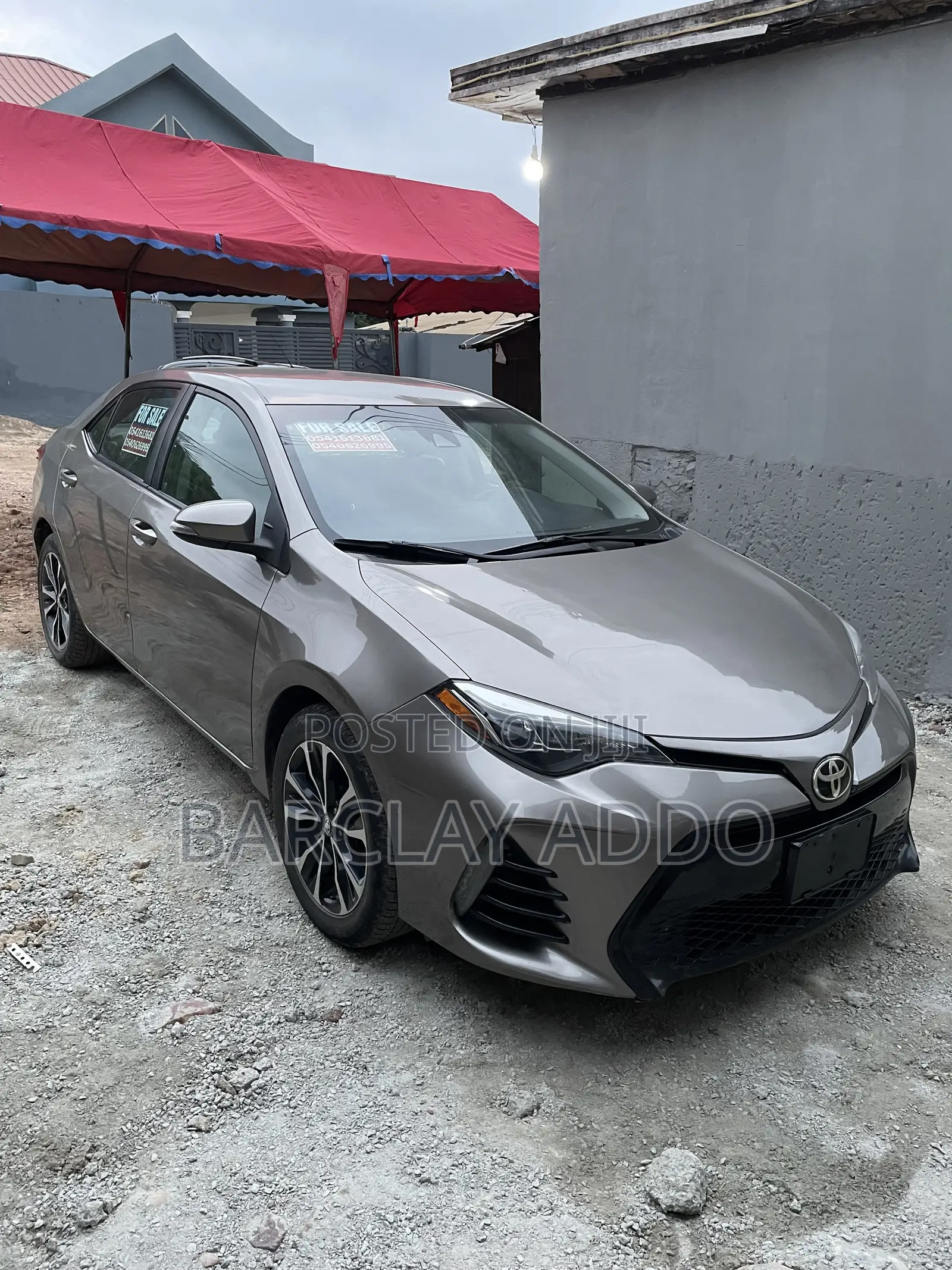 Toyota Corolla SE Special Edition 4dr Sedan (1.8L 4cyl CVT) 2017 Brown