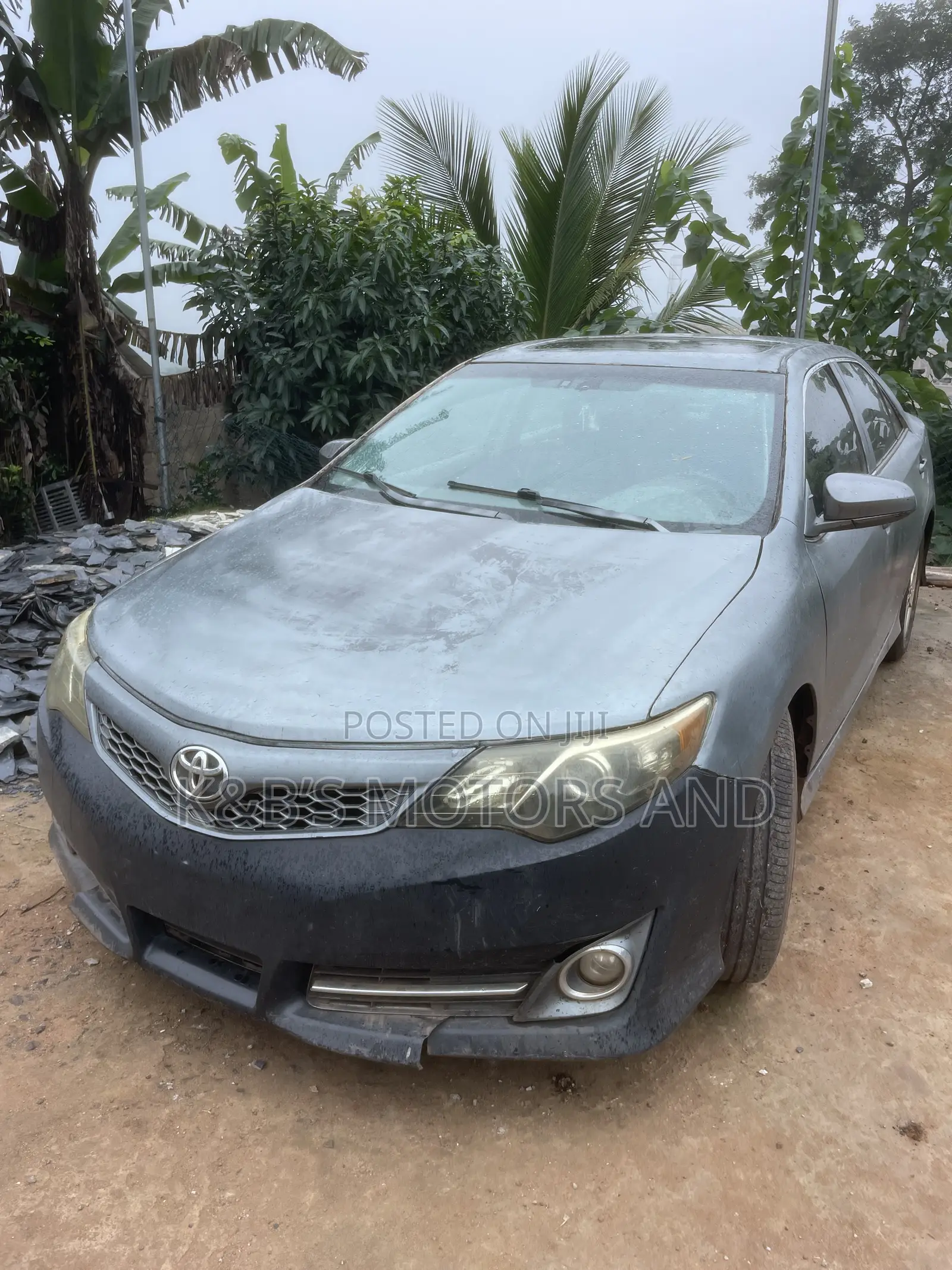 Toyota Camry SE Sport 4dr Sedan w/Prod. End 11/13 (2.5L 4cyl 6A) 2014 Gray